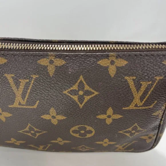 •SOLD•  Louis Vuitton Monogram Pochette Accessories - Picture 3 of 15